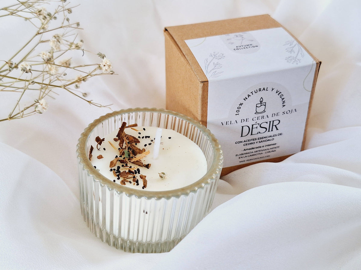 Soy candle in glass jar (mini) cedar and sandalwood: English